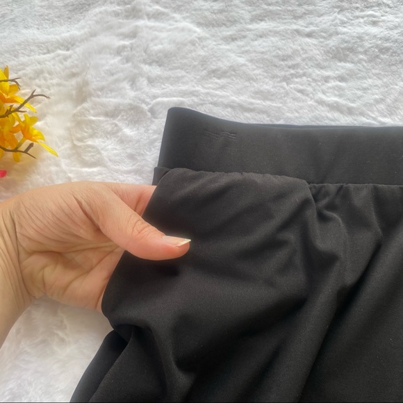 H by Halston Silky Black Loose Genie Pants Joggers - Picture 2 of 7